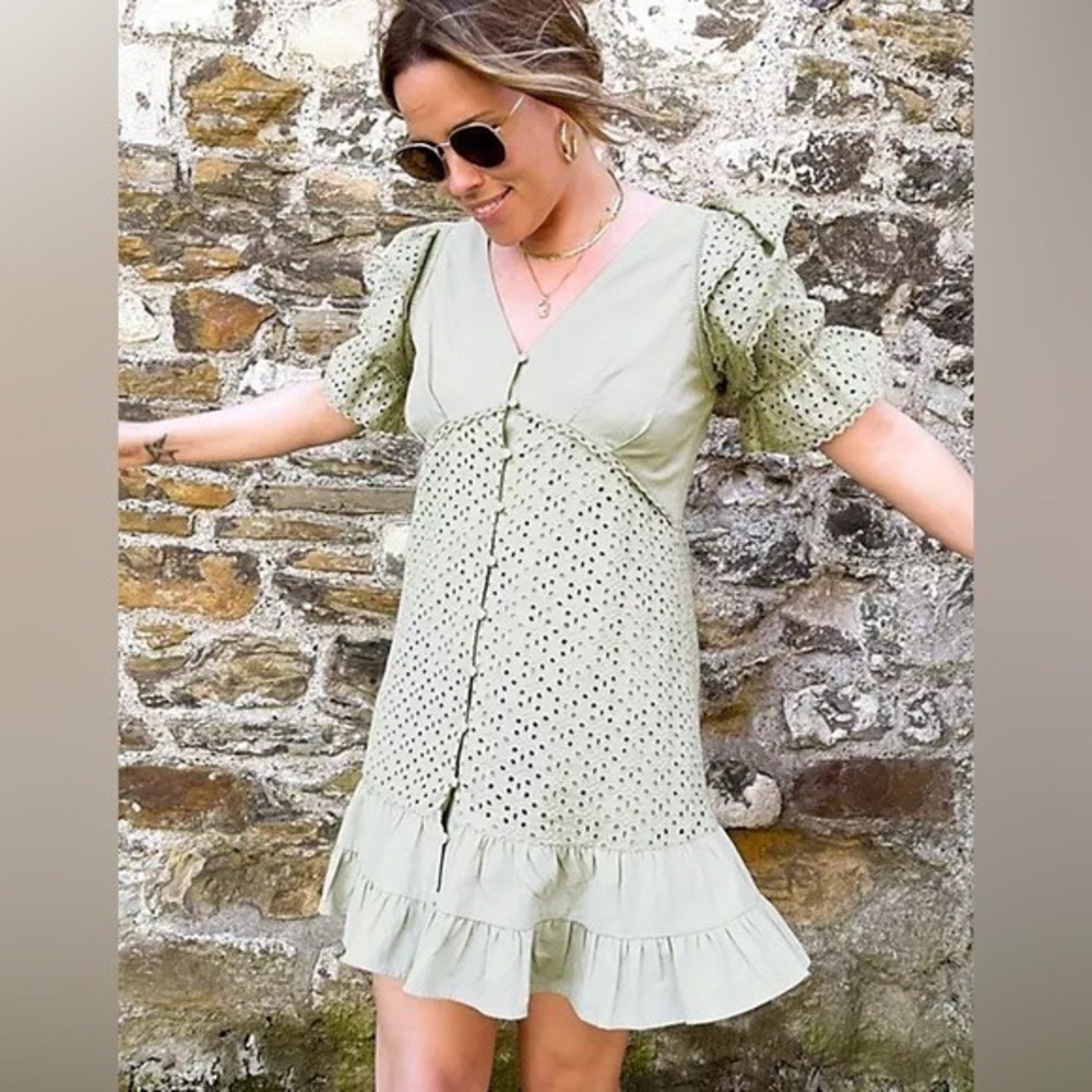 Labelrail‎ x Collyer Twins Sage Green Eyelet Cotton Ruffle Mini Dress Size 12